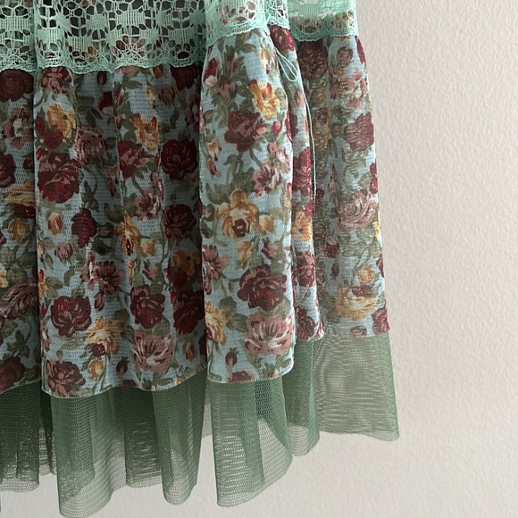 Fun Flowered Midi Green Flower Skirt - Picture 2 of 6